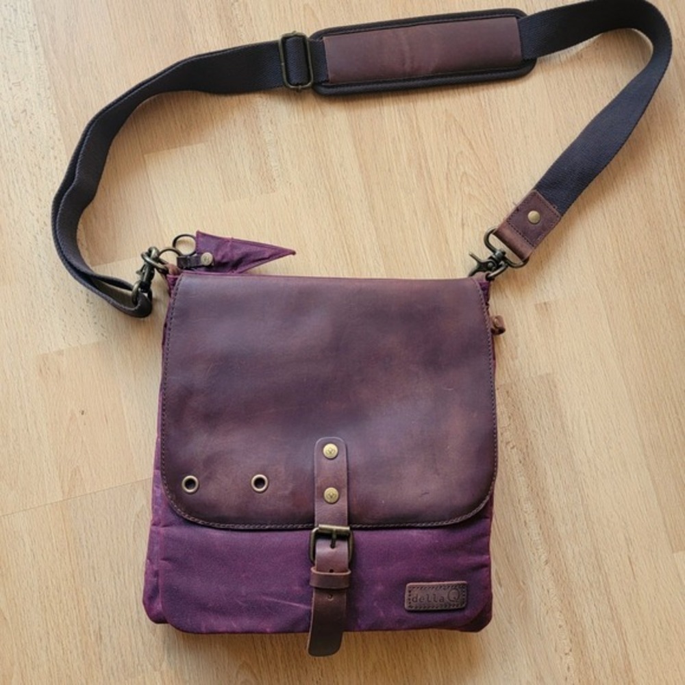 Della Q Makers Canvas Messenger Bag Plum Red Waxed Canvas Leather‎ Crossbody